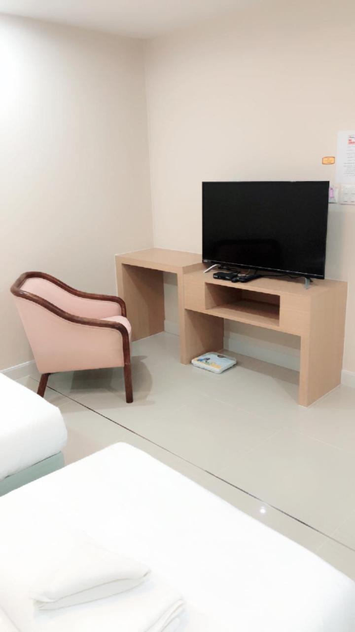 Kim Hostel 2 At Morleng Bangkok Bagian luar foto